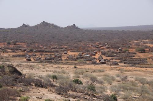 Adadi-vesnice-kopec-nad-vesnici-Kenya-2014-Christian-IMG 3037